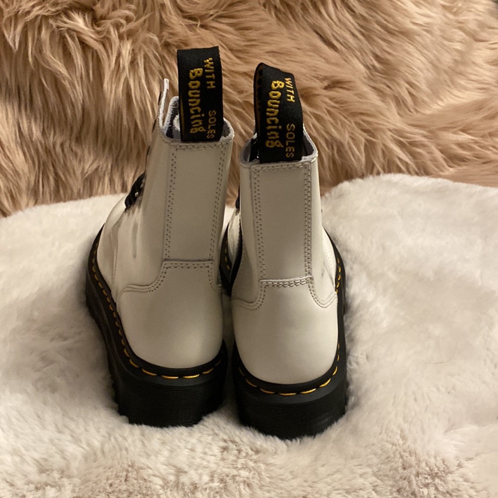 JADON BOOT SMOOTH LEATHER PLATFORMS DR. MARTENS NWT - Picture 6 of 10